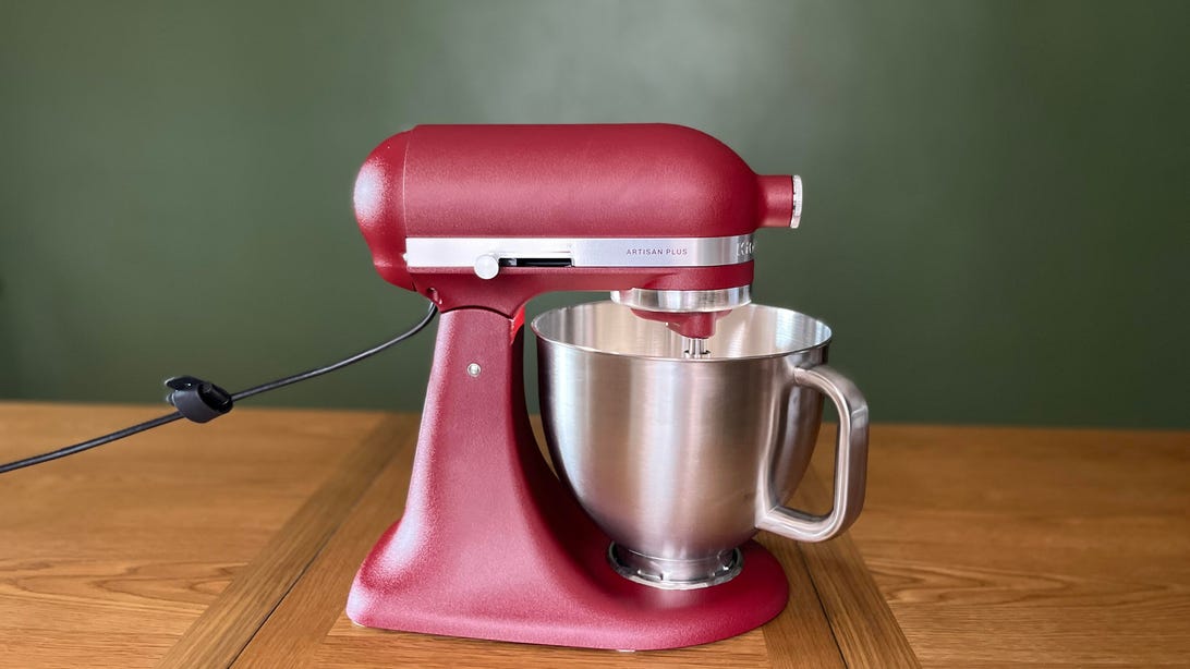 New KitchenAid Stand Mixer Has 3 First-Ever Features, but Not the One We Hoped For