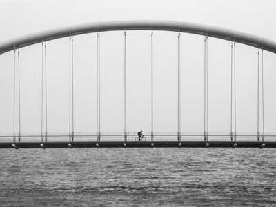 The First Electric Guitar: Behold the 1931 “Frying Pan”