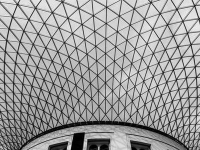 Why Some People Think in Words, While Others Think in Pictures & Feelings